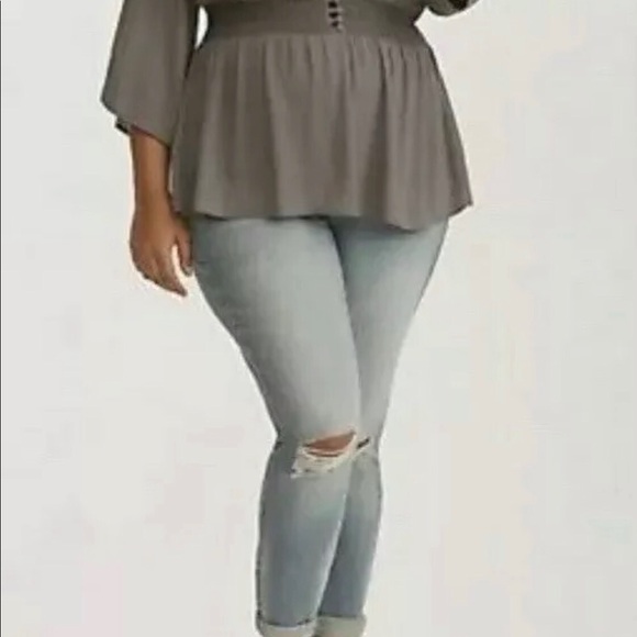 Torrid Grey Greogette button front smocked top - Picture 3 of 4